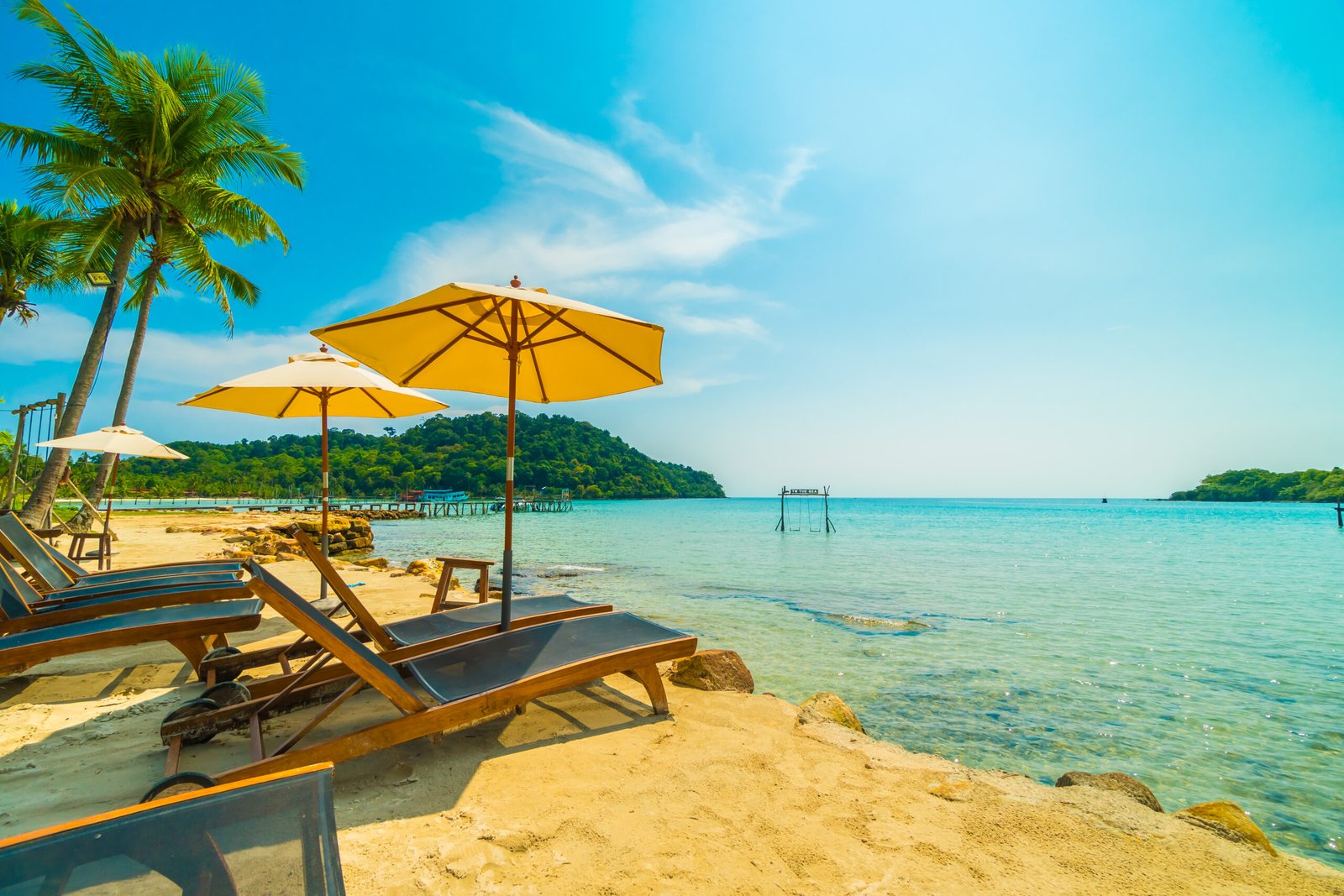Goa Called ‘Sun’s Own Country’, Indian and foreign tourists love this place alike. Pick your favourite tour package to Goa from the list below. Goa has an impressive coastline of more than 100 kilometres. It is famous for beaches, climate and culture.